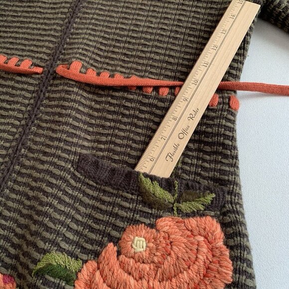 Cabi Wool Blend Coatagan Womens Medium Green Embroidered Pockets Hood Zip Close - Picture 9 of 14